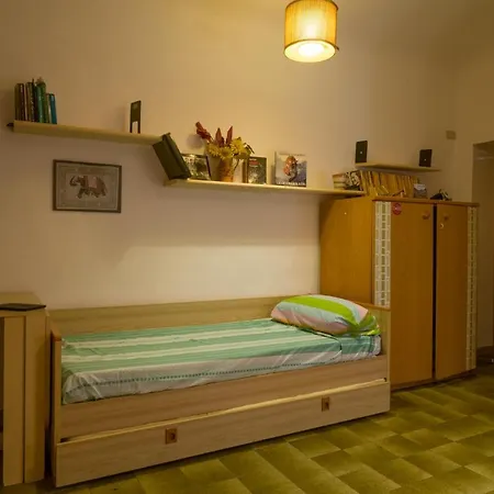 Nel Centro Storico Di 포르토페라이오